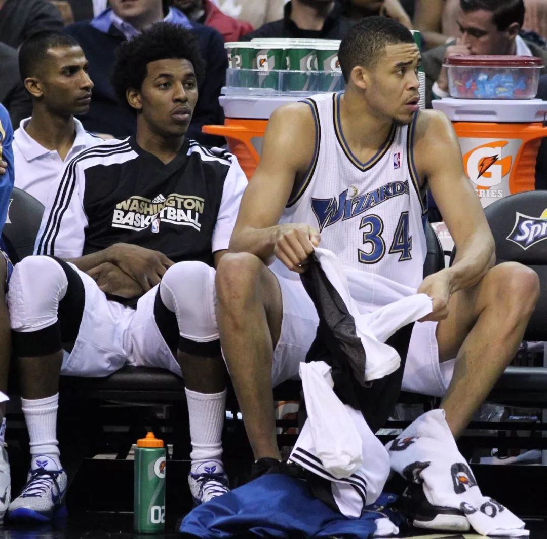 克罗斯负责 克罗斯负责