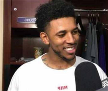 廓与更衣室 廓与更衣室